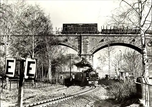 Ak Oybin in Sachsen, Neißebrücke mit Schmalspurbahn