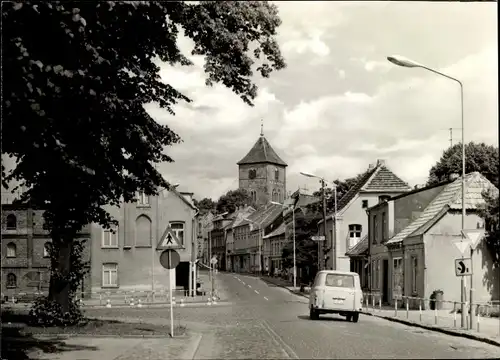 Ak Grevesmühlen in Mecklenburg, August Bebel Straße, Straßenpartie