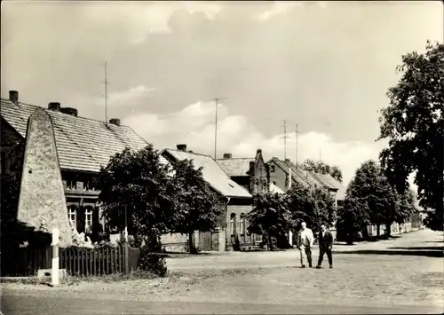 Ak Glöwen Plattenburg in der Prignitz, Heinrich-Heine-Platz