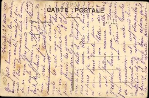 Ak Ygrande Allier, Route Nationale, Frauen posieren auf der Strasse, Traktor