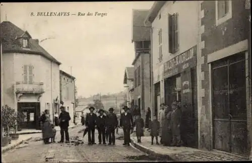 Ak Bellenaves Allier, Rue des Forges
