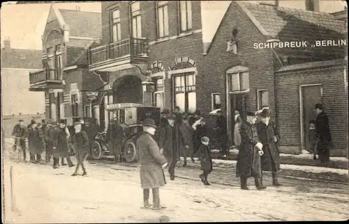 Ak Prins Hendrik op het terrein van de schipbreuk aan de Hoek van Holland