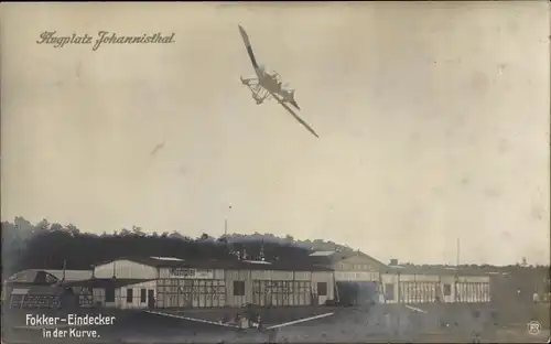 Ak Berlin Treptow Johannisthal, Flugplatz, Fokker Eindecker in der Kurve, Sanke