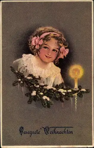 Ak Frohe Weihnachten, Kinderportrait, Mädchen, Tannenzweig, Kerze