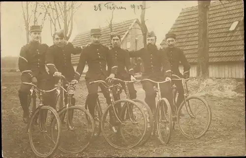 Foto Ak Französische Soldaten auf Fahrrädern