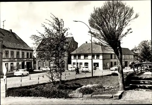 Ak Kröpelin in Mecklenburg, Marktplatz, Geschäft