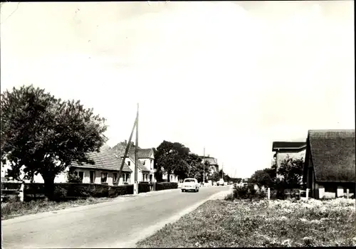 Ak Börgerende im Landkreis Rostock, Blick in eine Straße