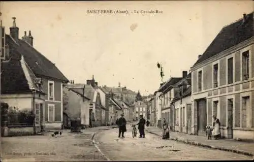 Ak Outre Saint Erme Outre et Ramecourt Aisne, La Grande Rue