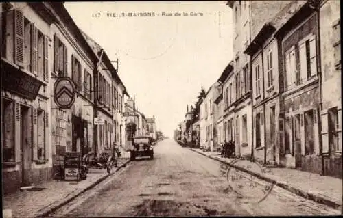 Ak Vieils Maisons Aisne, Rue de la Gare