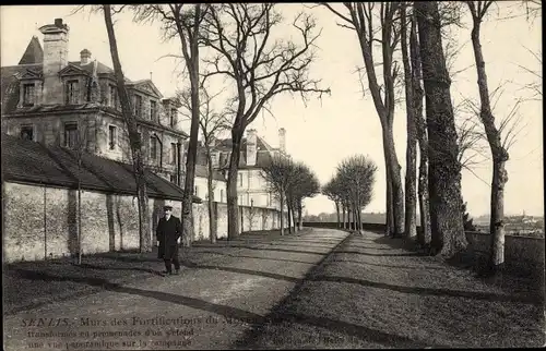 Ak Senlis Oise, Murs des Fortifications du Moyen