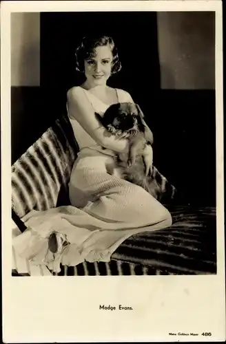 Ak Schauspielerin Madge Evans, Portrait, Hund