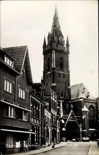 Ak Venlo Limburg Niederlande, Kerkstraat met St. Martinuskerk