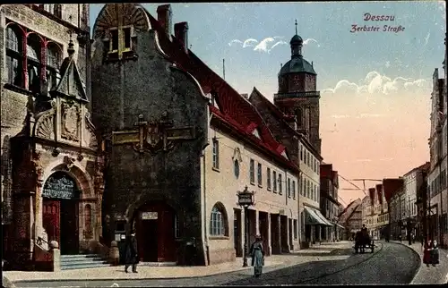Ak Dessau, Blick in die Zerbster Straße, Gleise, Pferdewagen, Eingangsportal