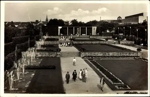 Ak Essen im Ruhrgebiet, Grugapark, Farbenterrassen mit Leuchtbrunnen