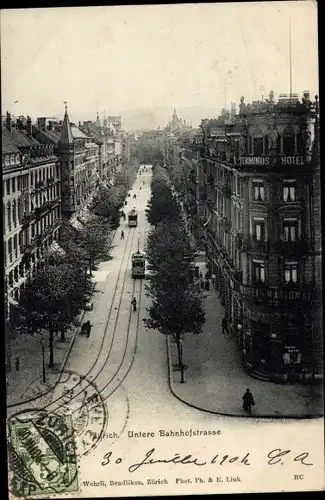 Ak Zürich Stadt Schweiz, Untere Bahnhofsstraße aus der Vogelperspektive, Straßenbahn