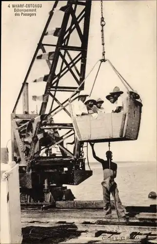 Ak Cotonou Dahomey Benin, Wharf, Débarquement des Passagers, Ausschiffung