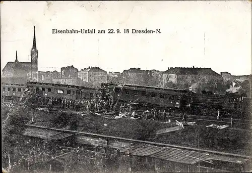 Ak Dresden Neustadt, Eisenbahn Unfall 1918