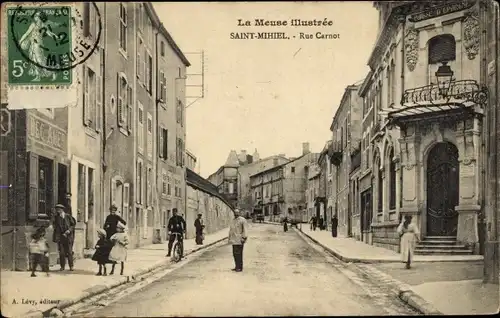 Ak Saint Mihiel Meuse, Rue Carnot