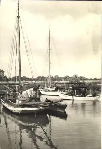 Ak Ostseebad Ahrenshoop Fischland, am Hafen