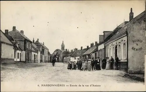 Ak Harbonnières Somme, Entrée de la rue d'Amiens