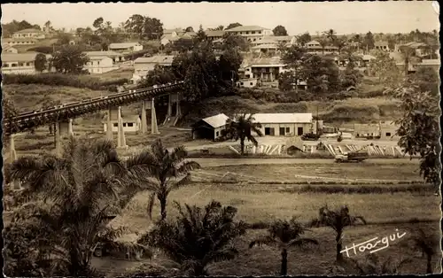 Ak Yaoundé Jaunde Kamerun, Passerelle reliant le Centre Administratif et le Centre Commercial