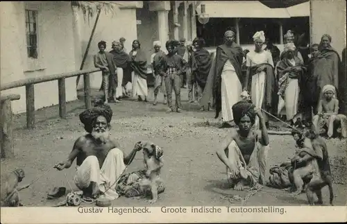 Ak Gustav Hagenbeck, Groote indische Tentoonstelling, Inder mit dressierten Affen