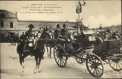 Ak Bar Le Duc Meuse, Arrivee de la Gare de M. Raymond Poincare, Kutsche