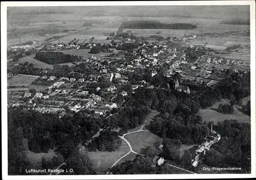 Ak Rastede in Oldenburg, Gesamtansicht, Fliegeraufnahme