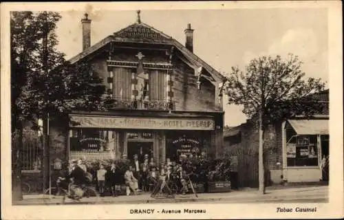 Ak Drancy Seine Saint Denis, Avenue Marceau, Gebäude, Gruppenbild, Hotel Meuble