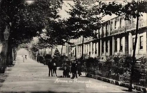Ak Cheltenham Gloucestershire England, Avenue in Promenade