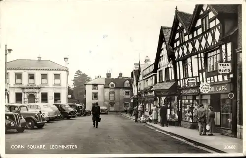 Ak Leominster Herefordshire England, Corn Square, Café, Autos