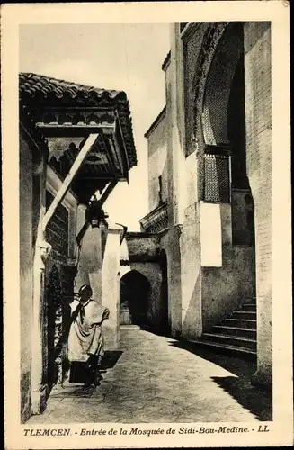 Ak Tlemcen Algerien, Entree de la Mosquee de Sidi Bou Medine