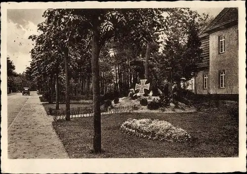 Ak Zossen im Kreis Teltow Fläming, Truppenübungsplatz, Denkmal