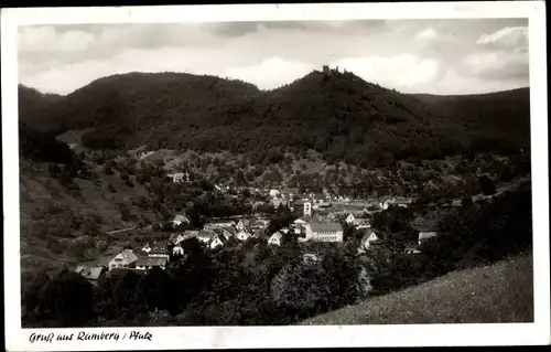 Ak Ramberg in der Pfalz, Ort mit Umgebung und Ruinen