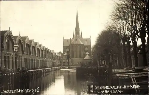 Foto Ak Zaandam Zaanstad Nordholland, Watersnood 1916, Bloemgracht, Kerk, Hochwasser