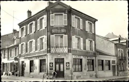 Ak Étain Meuse, Cafe Central