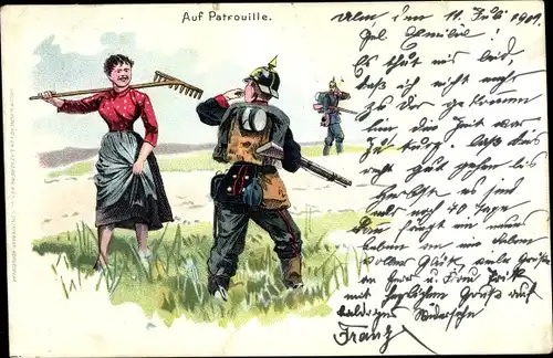 Litho Deutscher Soldat in Uniform auf Patrouille, Bäuerin mit Harke