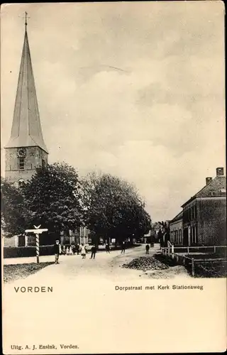 Ak Vorden Gelderland, Dorpstraat met Kerk Stationsweg