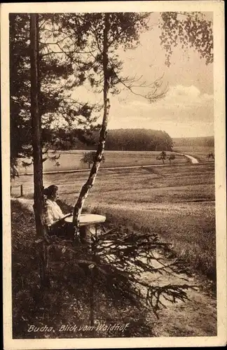 Ak Bucha Dahlen in Sachsen, Blick vom Waldhof Bucha, Frau an einem Tisch im Freiem