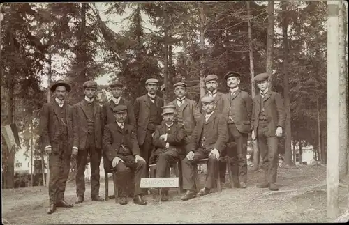 Foto Ak Bad Reiboldsgrün Auerbach im Vogtland, Gruppe Sanssouci, Männer