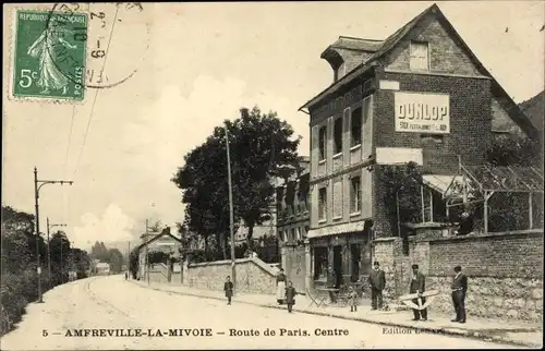 Ak Amfreville-la-Mivoie Seine-Maritime, Route de Paris, Centre