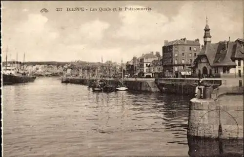 Ak Dieppe Seine Maritime, Les Quais et la Poissonnerie