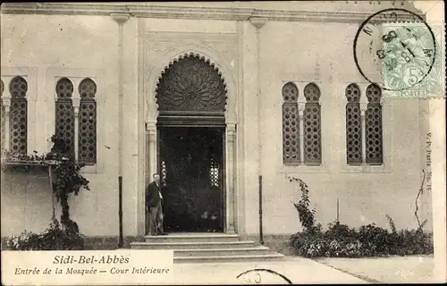 Ak Sidi bel Abbès, Eingang zur Moschee