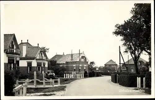 Foto Ak Uithuizermeeden Groningen, Straßenpartie