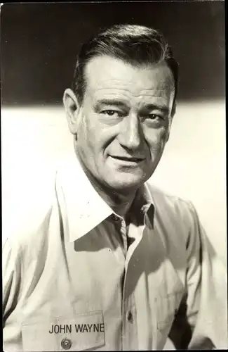 Ak Schauspieler John Wayne, Portrait, Hemd