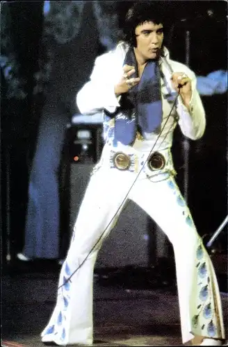 Ak Sänger und Schauspieler Elvis Presley, Portrait, Bühne