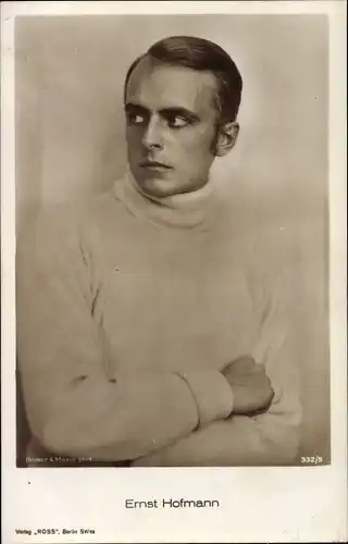 Ak Schauspieler Ernst Hofmann, Portrait, Pullover