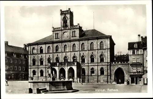 Ak Weimar in Thüringen, Blick auf das Rathaus, Geschäft C. Seyfarth