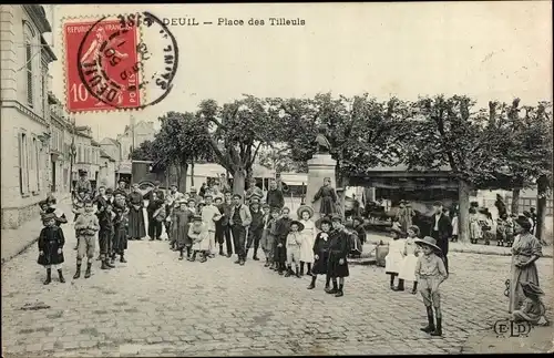 Ak Deuil la Barre Val d'Oise, Place des Tilleuls