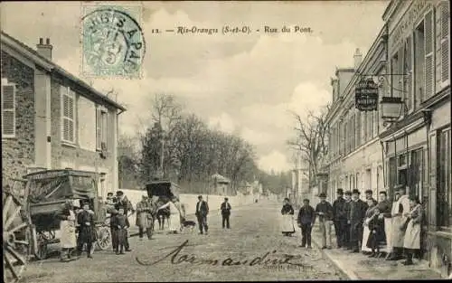 Ak Ris Orangis Essonne, Rue du Pont, Passanten
